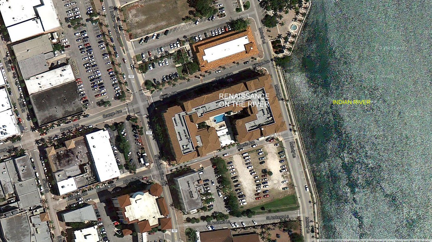 Aerial photo of Renaissance on the River