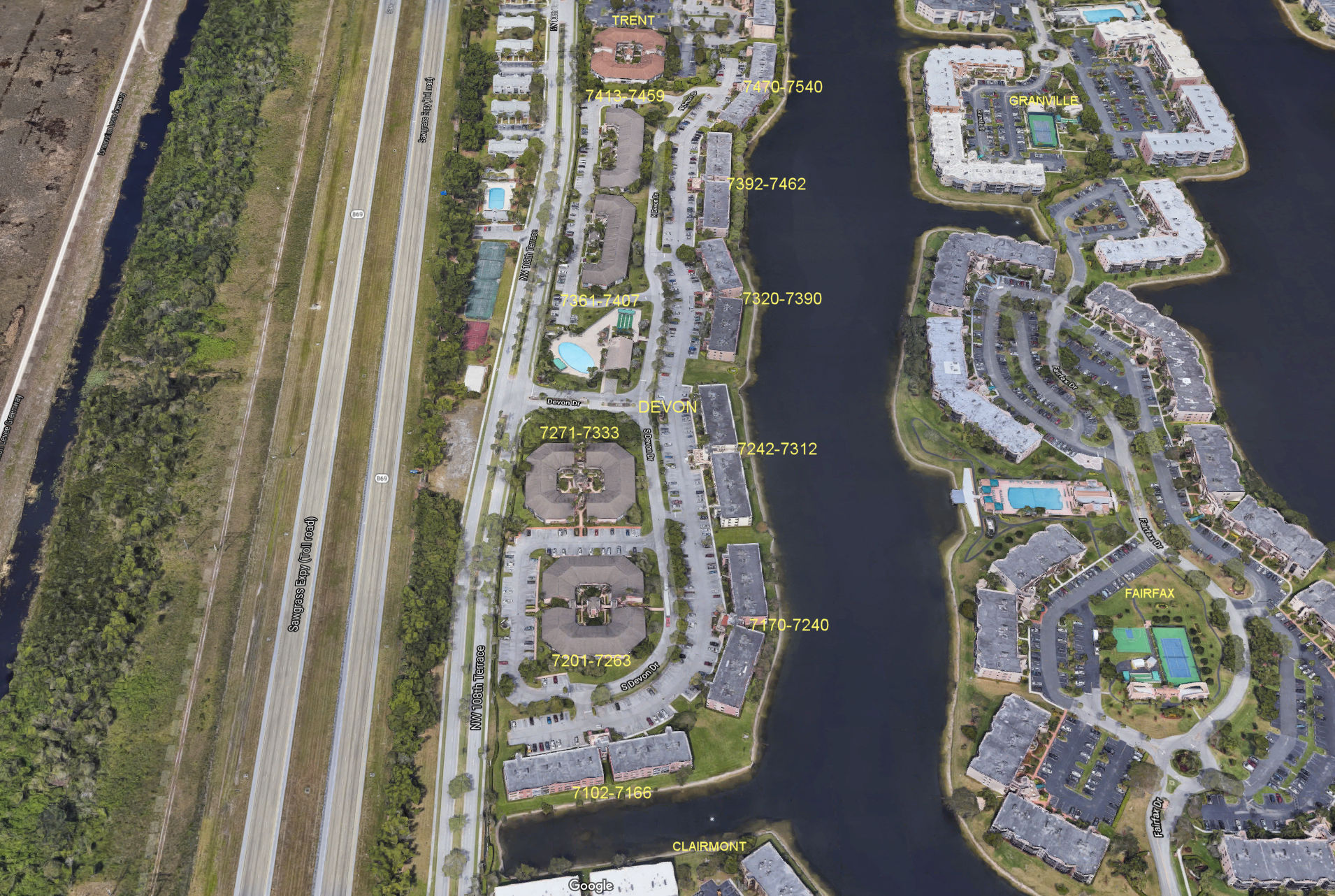 Aerial photo of Devon (Kings Point)