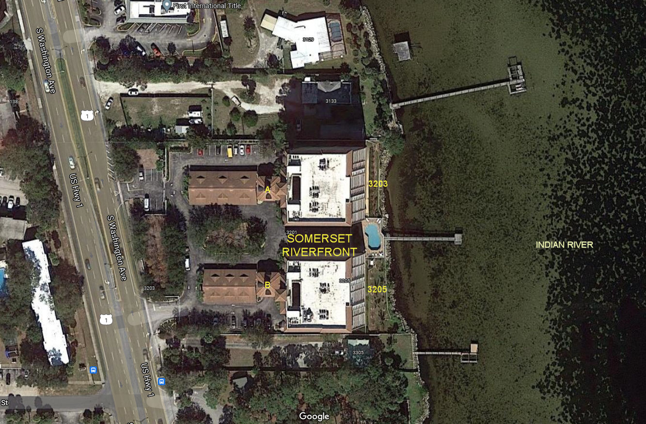 Aerial photo of Somerset Riverfront A&B