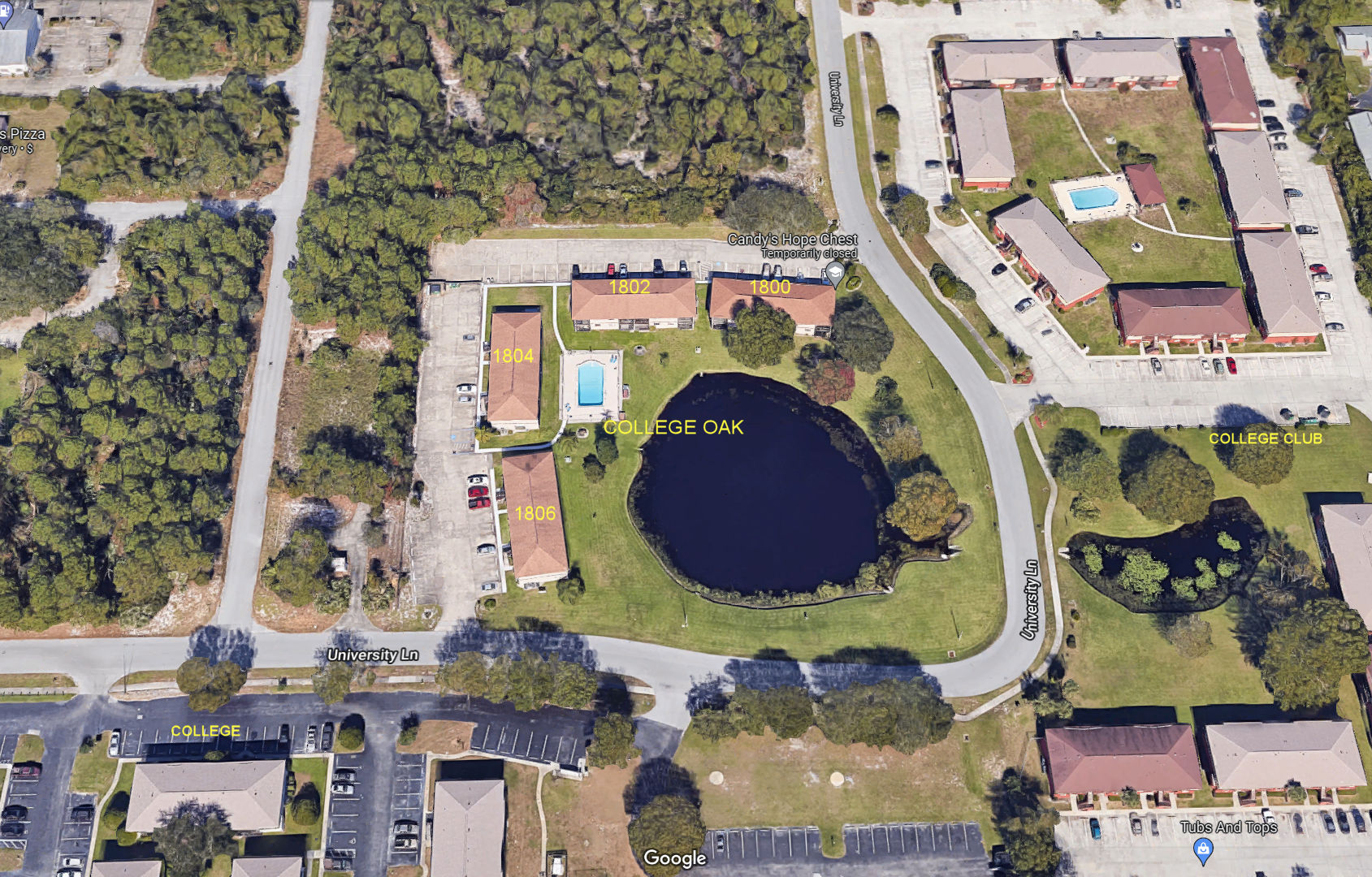 Aerial photo of College Oaks