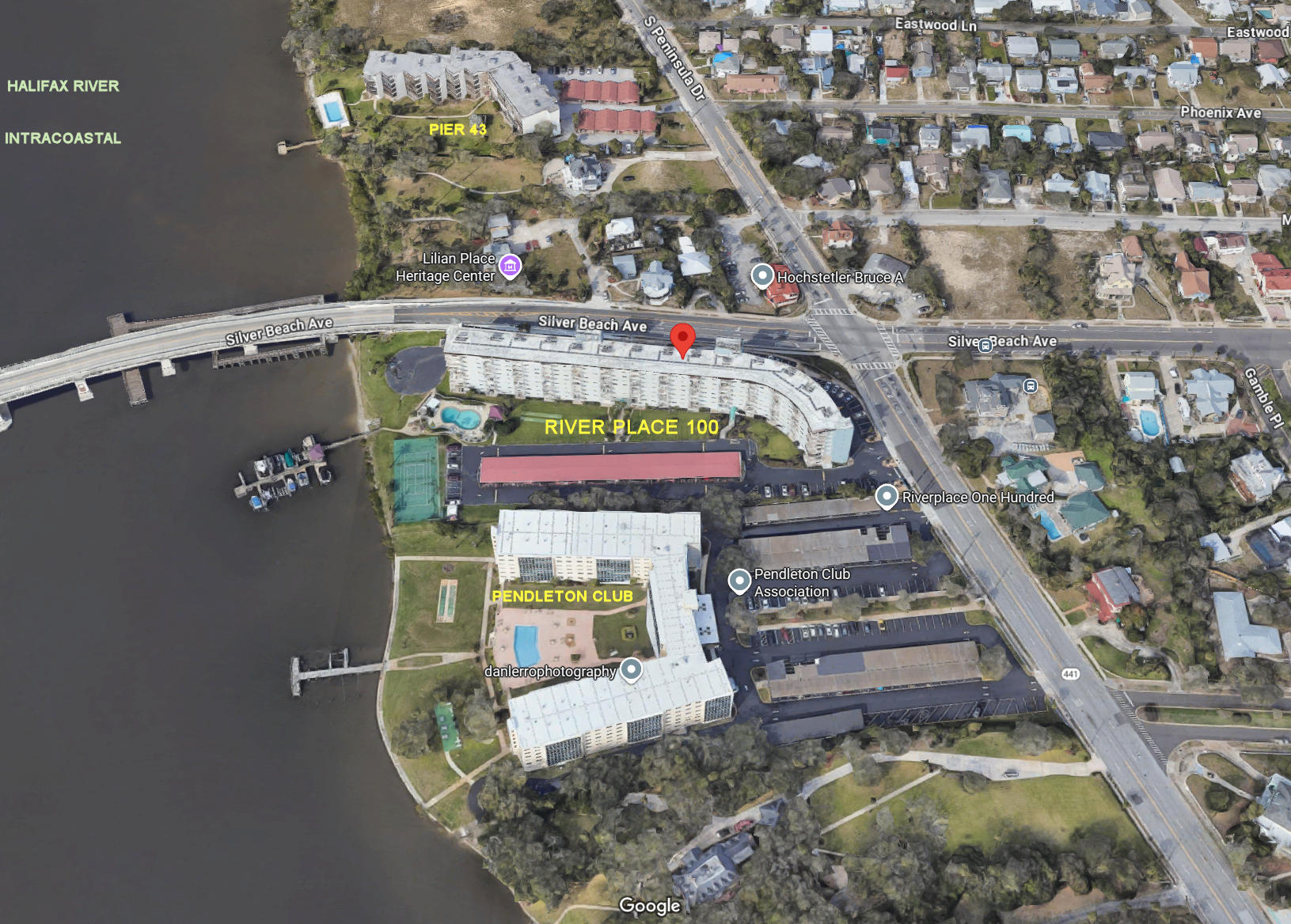 Aerial photo of Riverplace 100